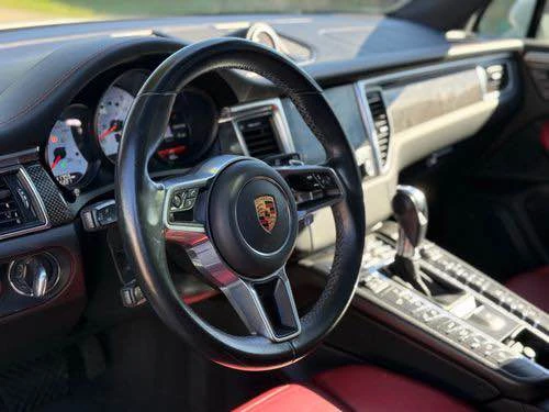 2018 Porsche Macan GTS - Image 8 of 11