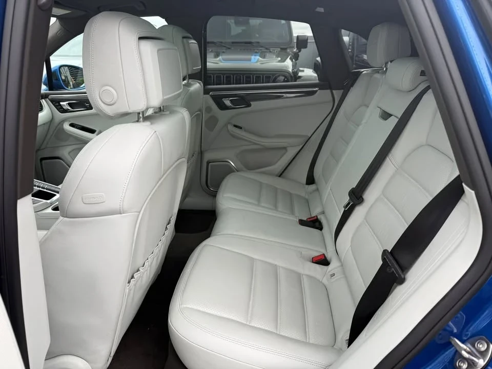 2018 Porsche Macan GTS - Image 5 of 7