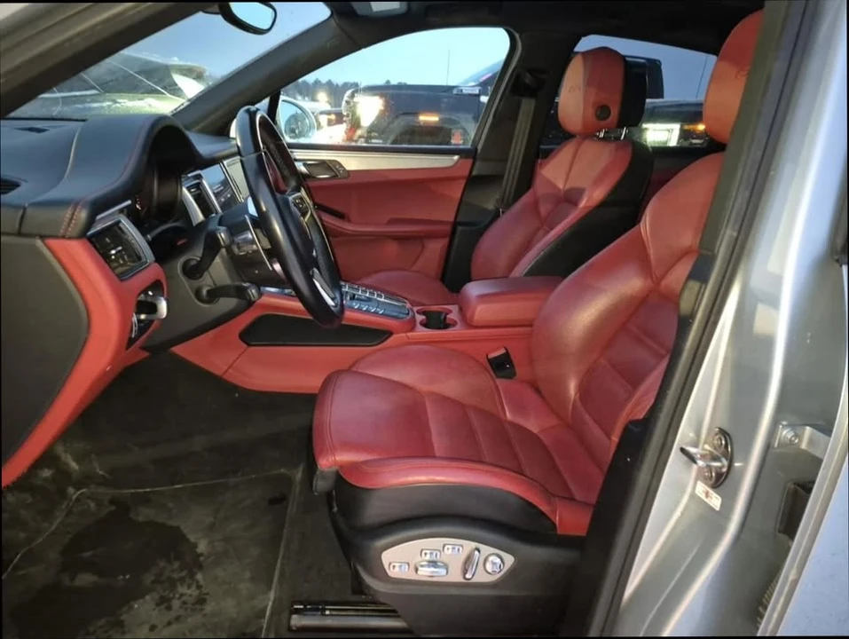 2018 Porsche Macan GTS - Image 2 of 2