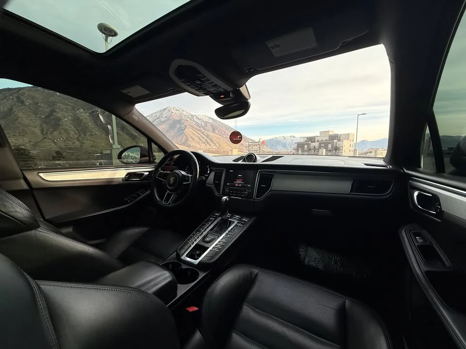 2018 Porsche Macan GTS - Image 9 of 17