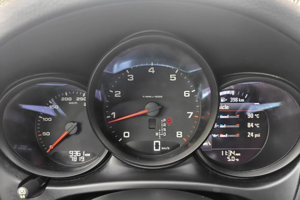2018 Porsche Macan - Image 8 of 11