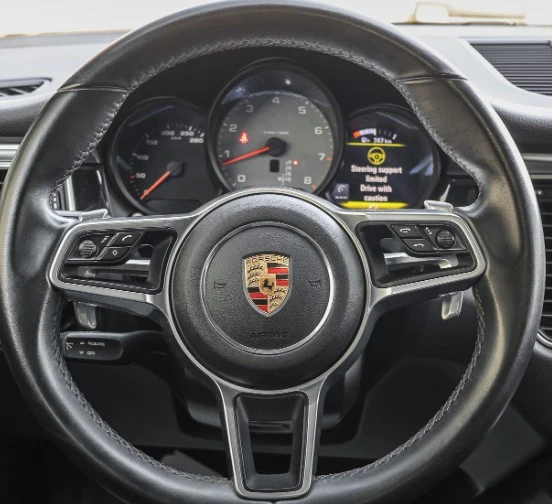 2018 Porsche Macan S - Image 9 of 15