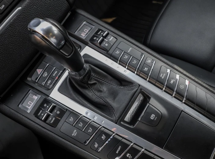 2018 Porsche Macan S - Image 10 of 15