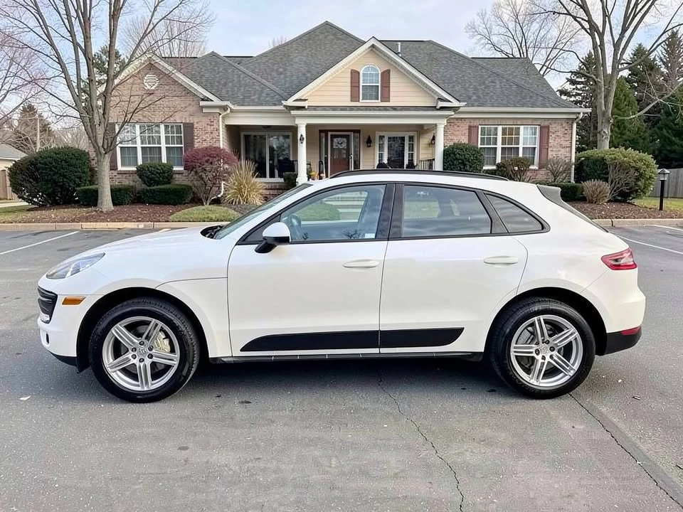 2018 Porsche Macan S - Image 3 of 10
