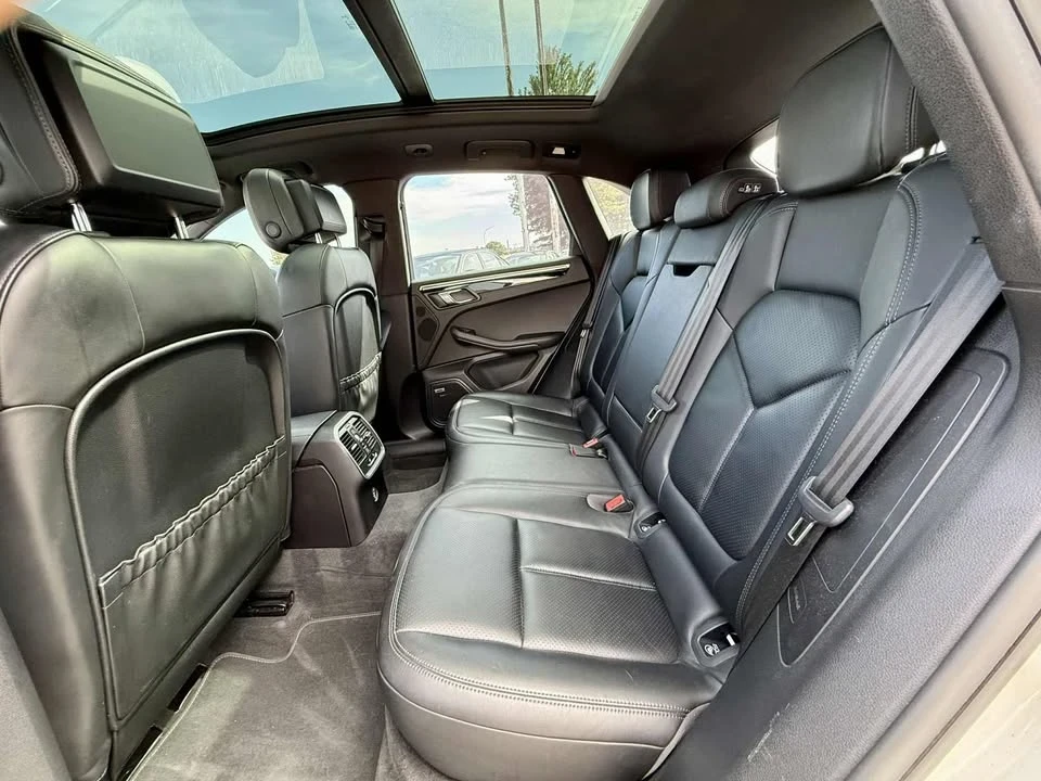2018 Porsche Macan S - Image 10 of 20