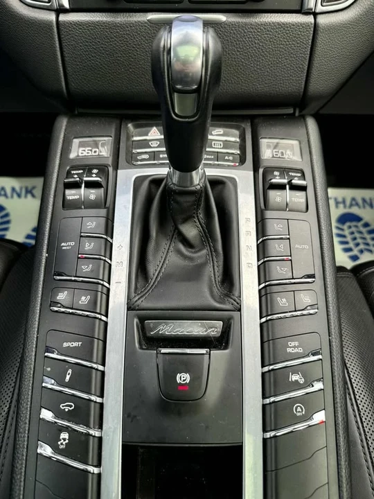 2018 Porsche Macan S - Image 18 of 20
