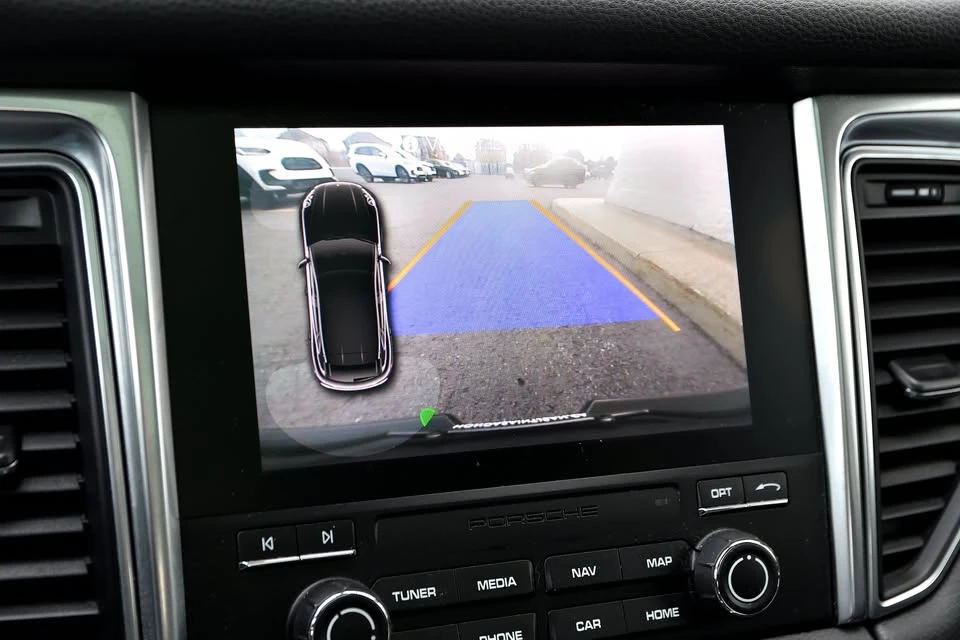 2018 Porsche Macan S - Image 14 of 20