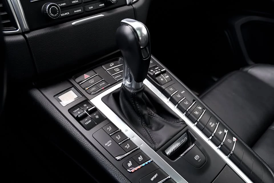 2018 Porsche Macan S - Image 16 of 20