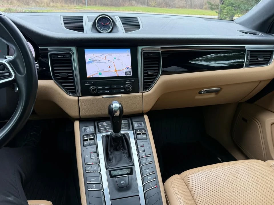 2018 Porsche Macan S - Image 11 of 18