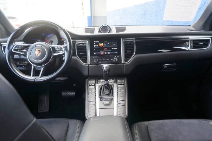 2018 Porsche Macan S - Image 16 of 20