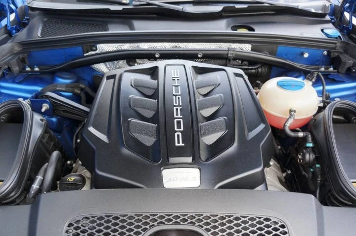 2018 Porsche Macan S - Image 10 of 20