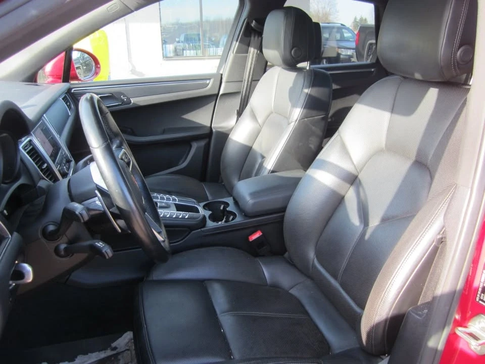 2018 Porsche Macan GTS - Image 18 of 19