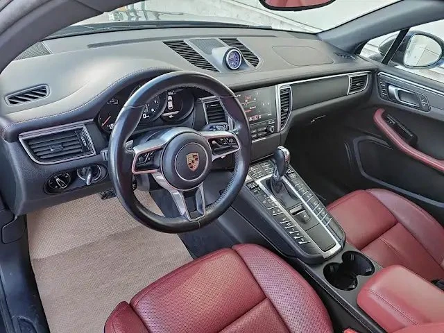 2018 Porsche Macan - Image 3 of 13