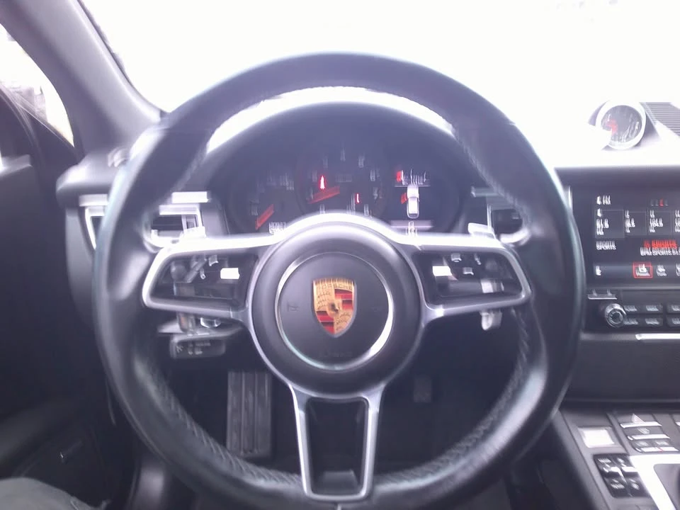 2018 Porsche Macan GTS - Image 18 of 20