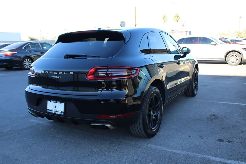 2018 Porsche Macan Turbo - Image 2 of 18