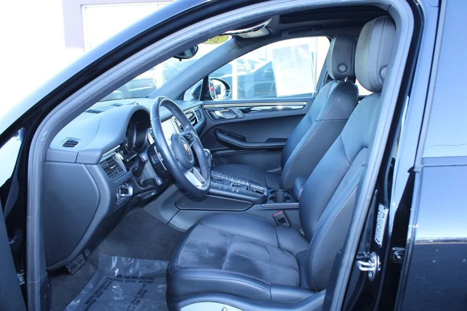 2018 Porsche Macan Turbo - Image 14 of 18