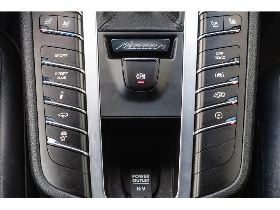 2018 Porsche Macan - Image 12 of 17