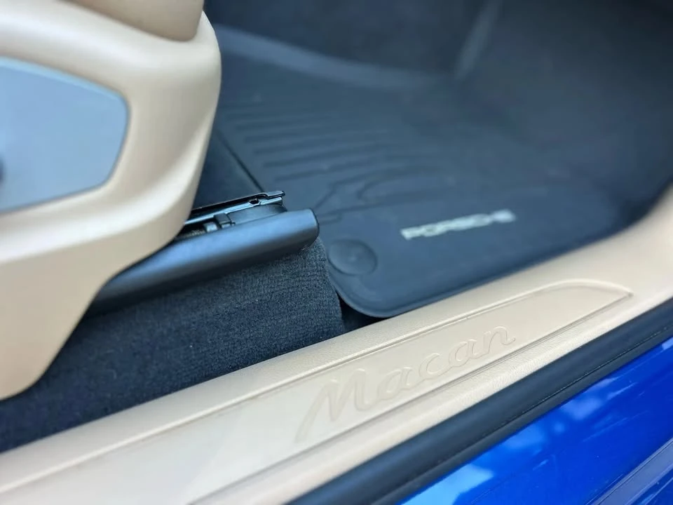 2018 Porsche Macan - Image 15 of 20
