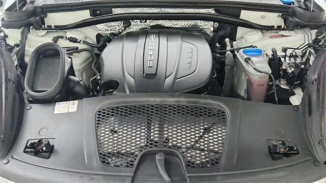 2018 Porsche Macan S - Image 17 of 20