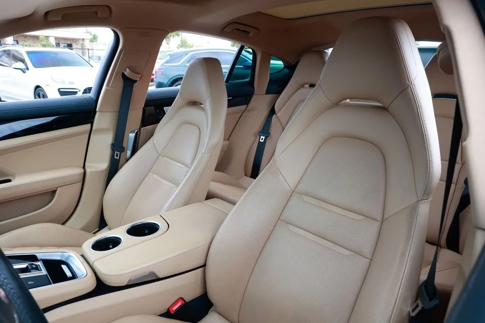 2018 Porsche 971 Panamera - Image 12 of 17