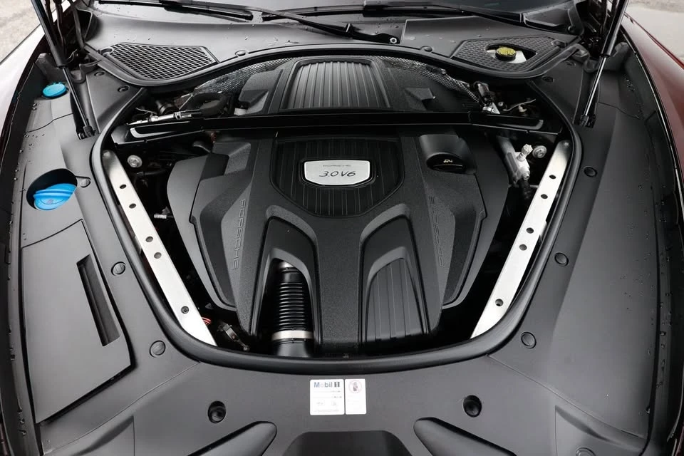 2018 Porsche 971 Panamera - Image 17 of 17