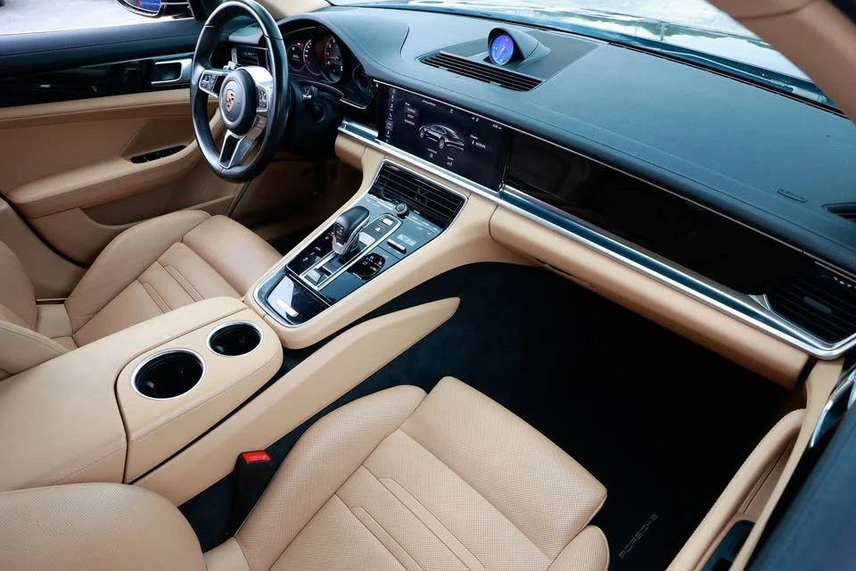 2018 Porsche 971 Panamera - Image 11 of 17