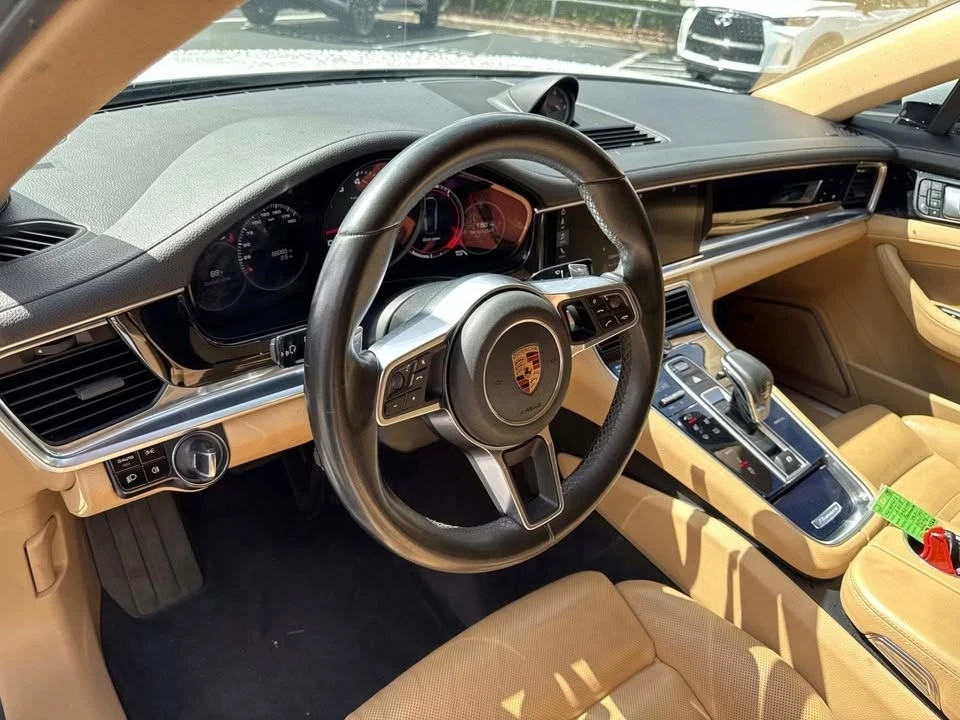 2018 Porsche 971 Panamera - Image 9 of 17