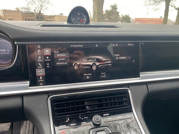 2018 Porsche 971 Panamera - Image 18 of 20