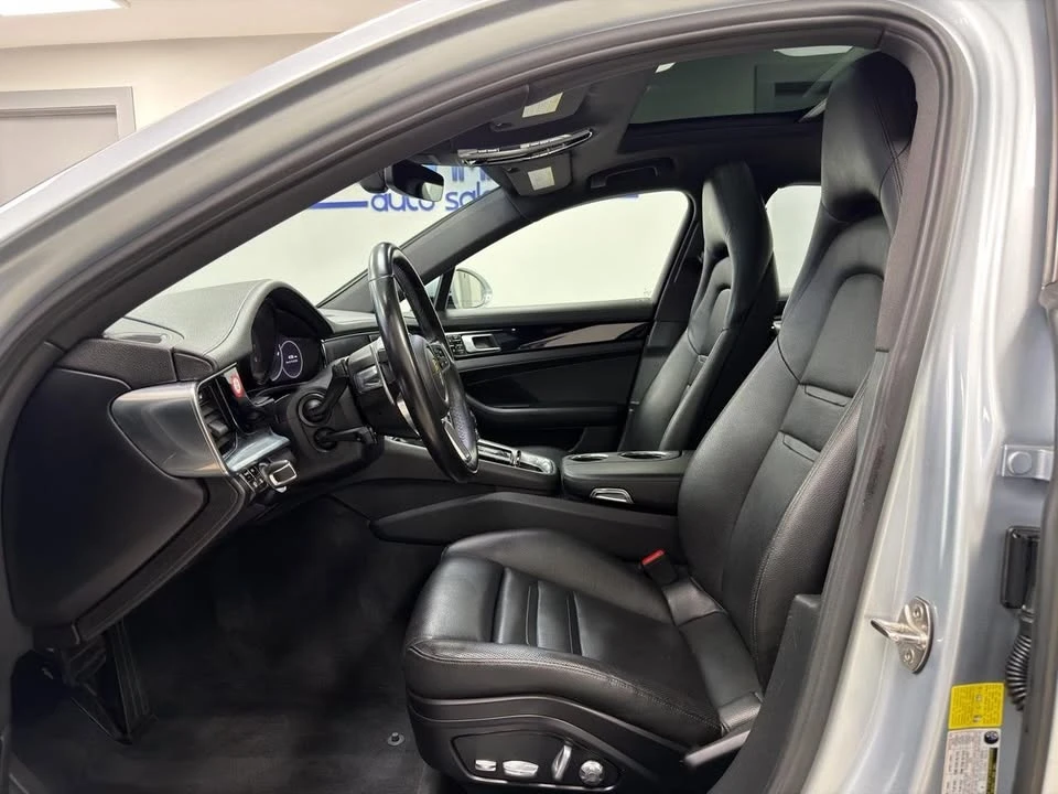 2018 Porsche 971 Panamera - Image 9 of 20