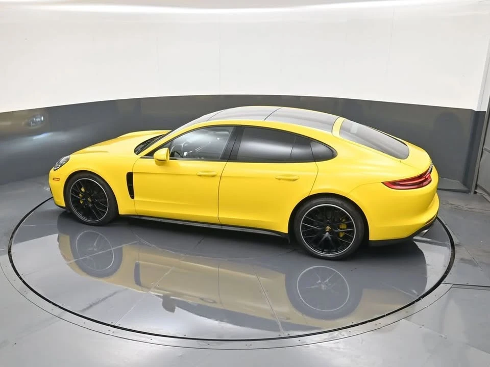 2018 Porsche 971 Panamera - Image 19 of 20