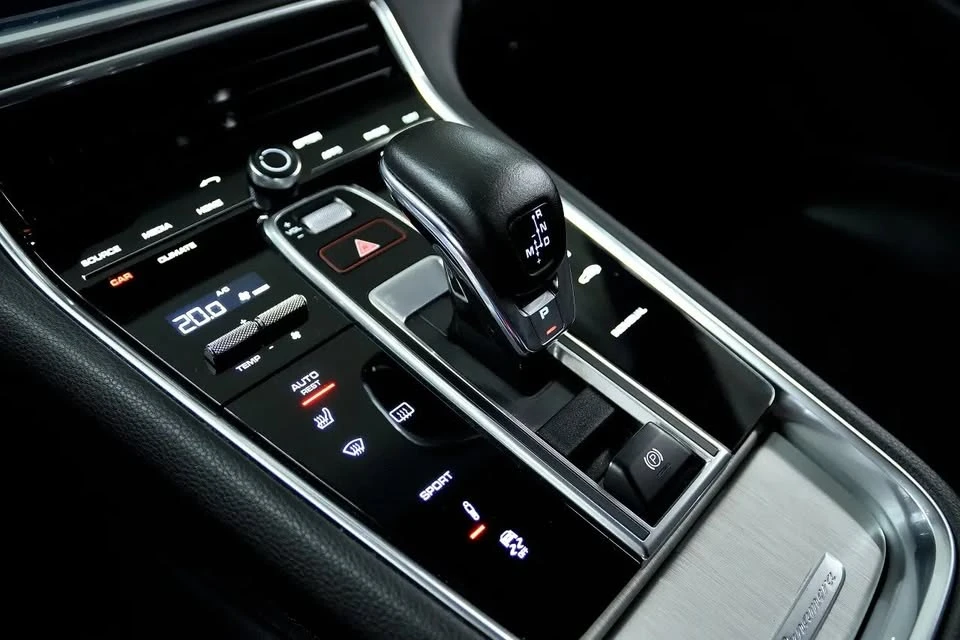 2018 Porsche 971 Panamera - Image 13 of 19