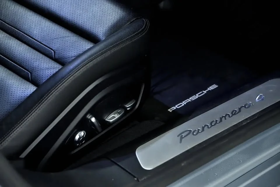 2018 Porsche 971 Panamera - Image 16 of 19