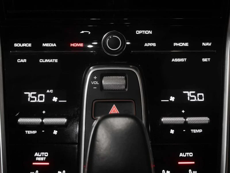 2018 Porsche 971 Panamera - Image 13 of 20