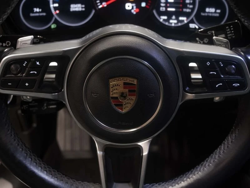2018 Porsche 971 Panamera - Image 17 of 20