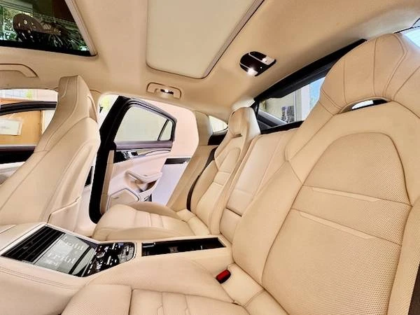 2018 Porsche 971 Panamera - Image 9 of 16