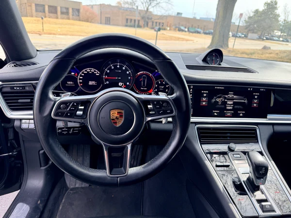 2018 Porsche 971 Panamera - Image 17 of 20