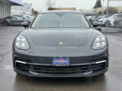 2018 Porsche Panamera RWD
