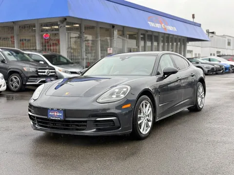 2018 Porsche Panamera RWD