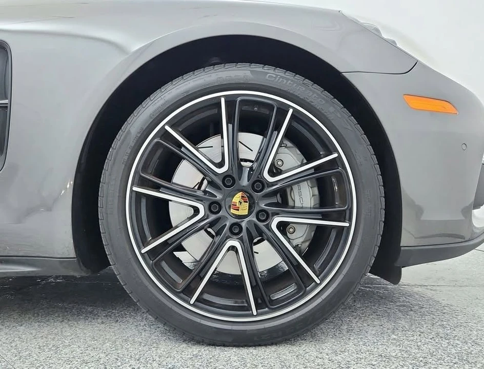 2018 Porsche 971 Panamera - Image 13 of 19