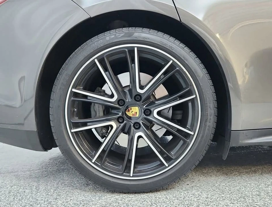 2018 Porsche 971 Panamera - Image 12 of 19