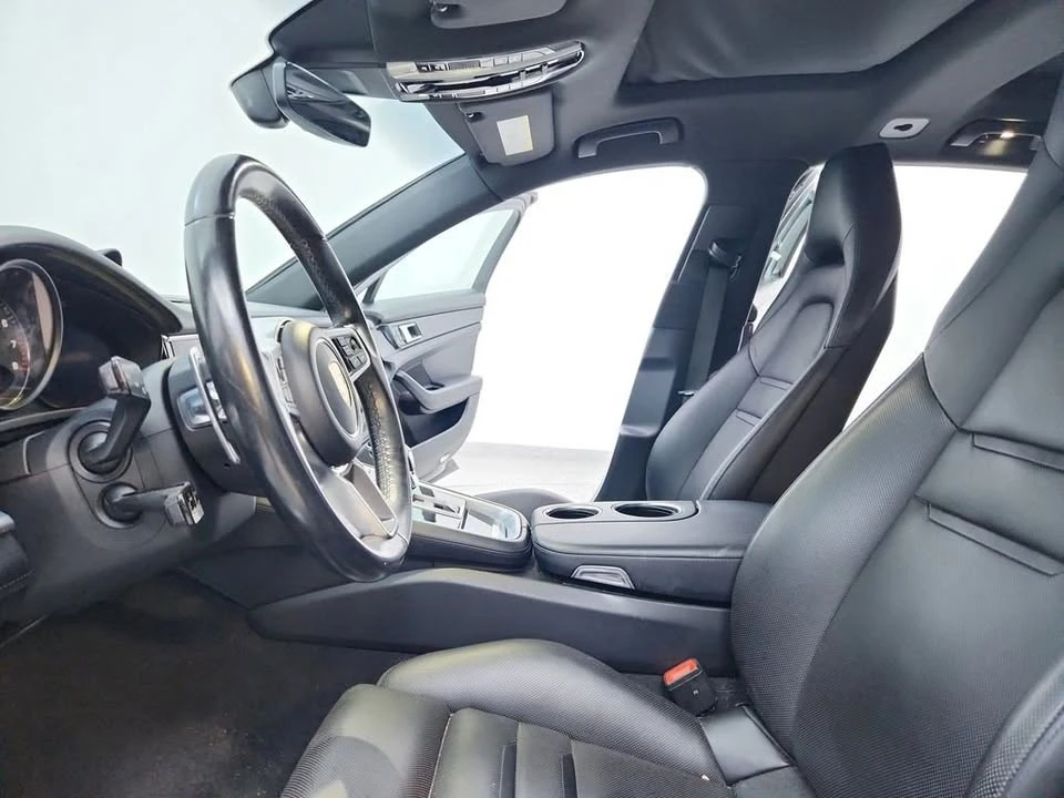 2018 Porsche 971 Panamera - Image 17 of 19