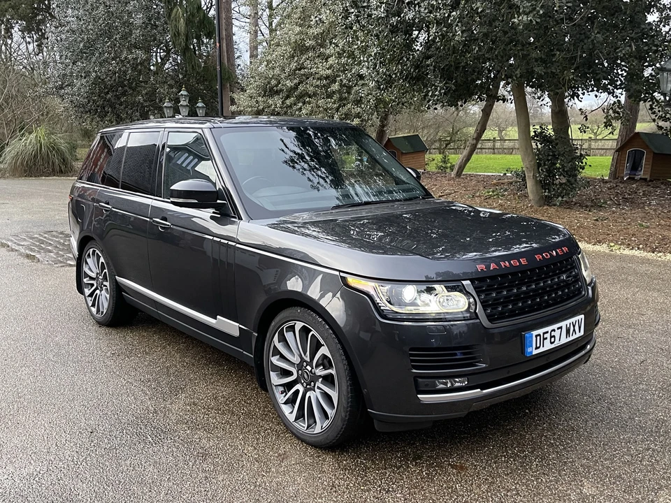 2018 Land Rover Range Rover L405 - Image 2 of 31