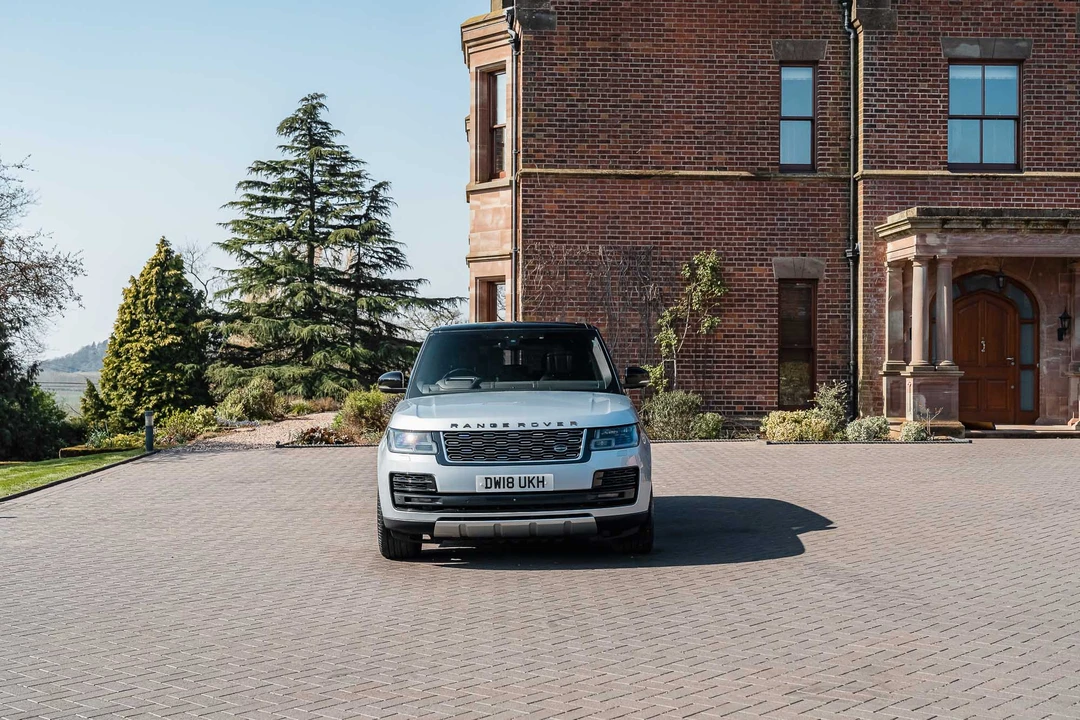 2018 Land Rover Range Rover L405 - Image 3 of 31