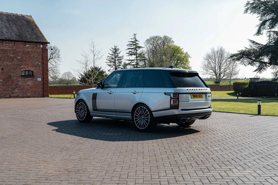 2018 Land Rover Range Rover L405 - Image 17 of 31