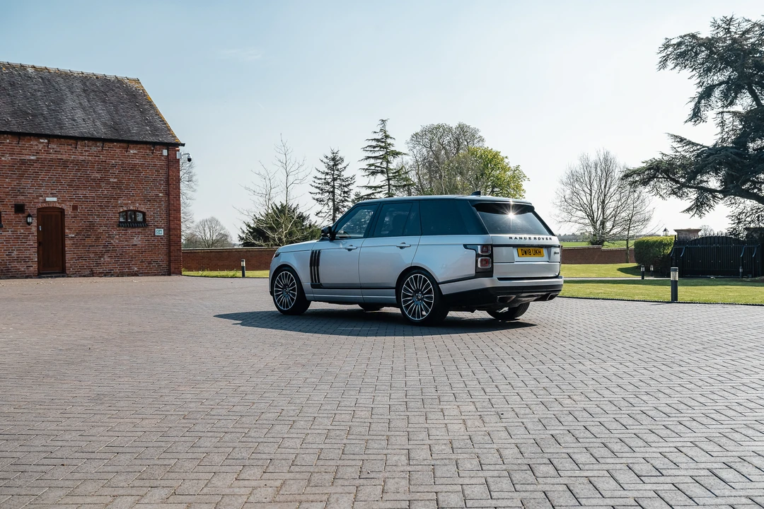 2018 Land Rover Range Rover L405 - Image 8 of 31