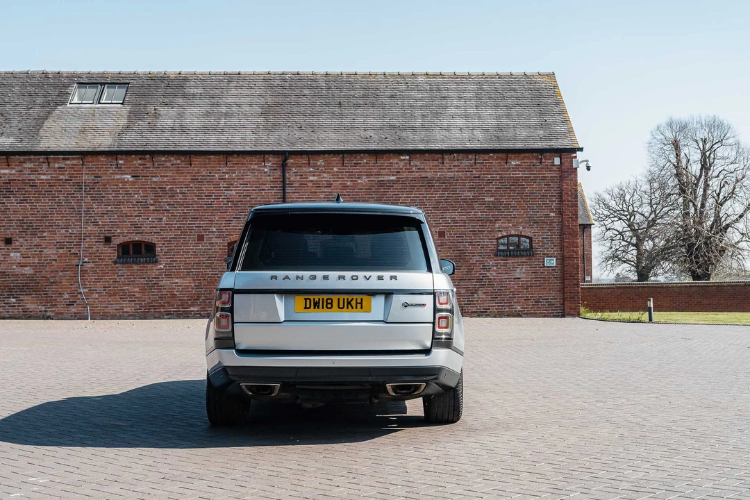 2018 Land Rover Range Rover L405 - Image 7 of 31