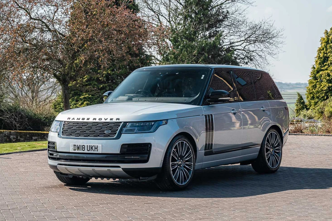 2018 Land Rover Range Rover L405 - Image 2 of 31