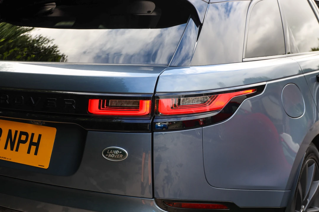 2018 Land Rover Range Rover Velar - Image 27 of 31