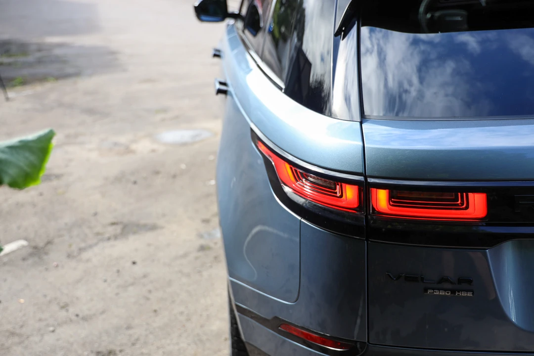 2018 Land Rover Range Rover Velar - Image 28 of 31