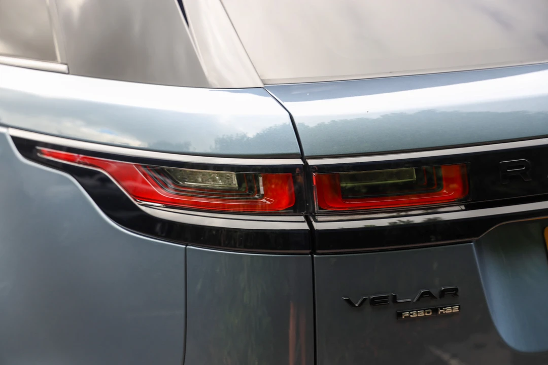2018 Land Rover Range Rover Velar - Image 29 of 31
